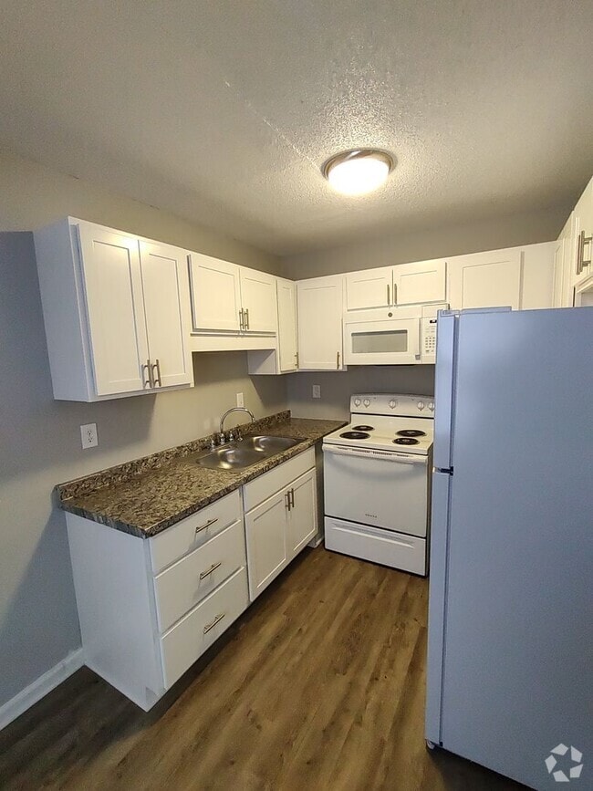 Building Photo - BC - Broadbay Crossings Rental