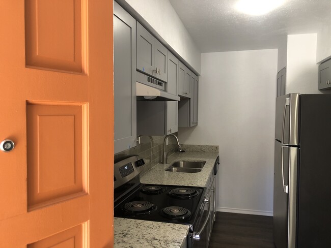 Building Photo - Eclipse Oak Lawn Rental