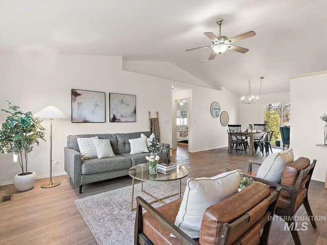 Photo - 238 S Neskowin Way