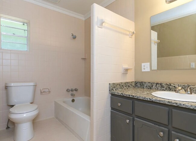 Photo - 3290 Pike Ave
