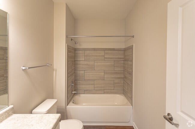 2BR, 2BA - 1155SF