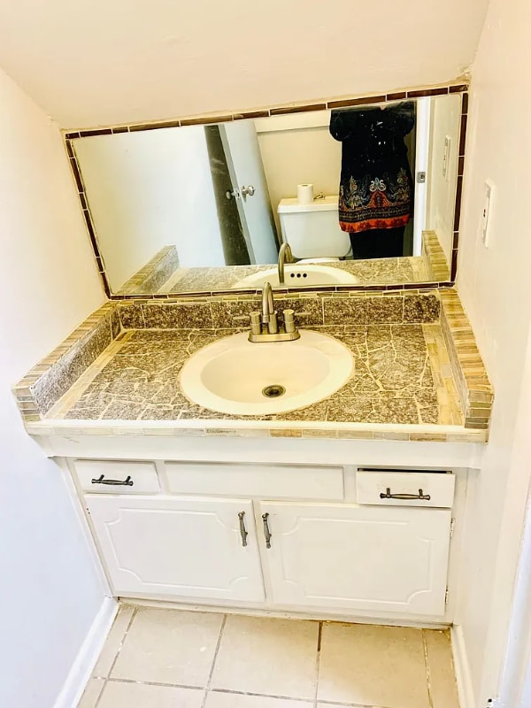 Photo - 527 Tibet Ave