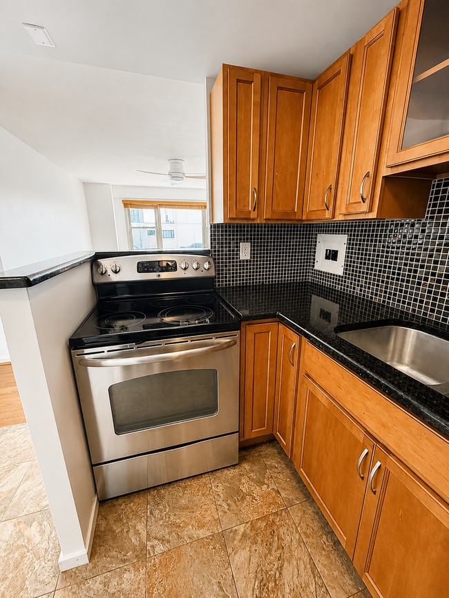 Photo - 2909 N Sheridan Rd Unit 1703