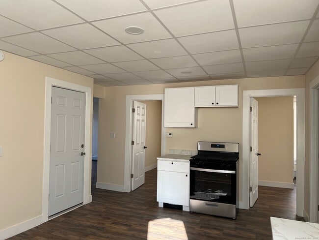 Photo - 77 Windsor Ave Unit 2