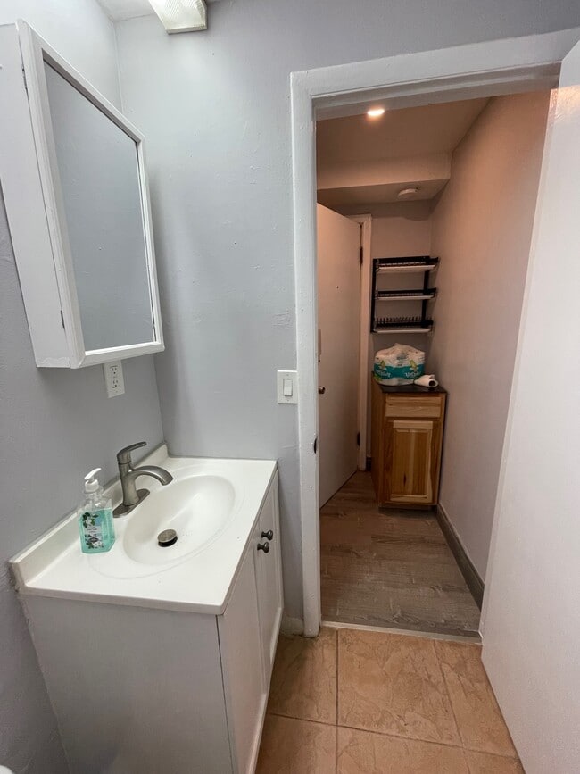 Photo - 351 S Elizabeth St Unidad B