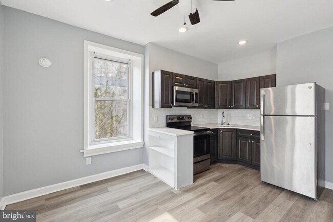 Photo - 21 E Price St Unit 2B