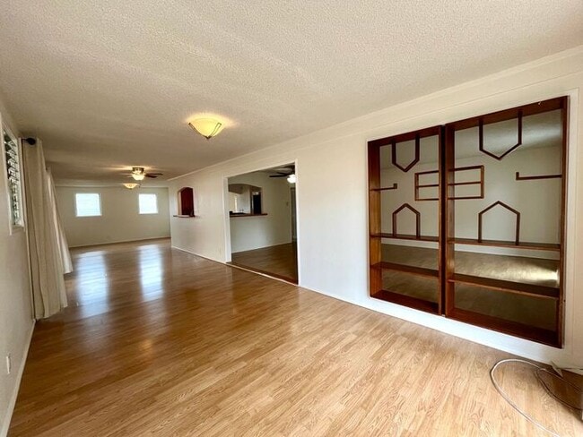 Photo - Mililani Town: 4 bed, 2.5 bath House with Den and Large Patio