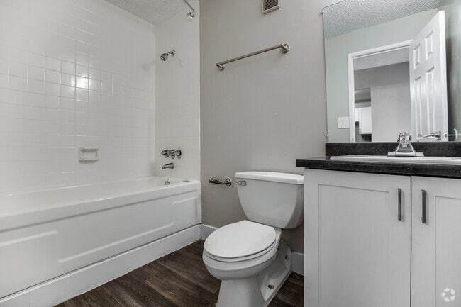 1 BR, 1 BA - 600 SF; Kensington - Prime