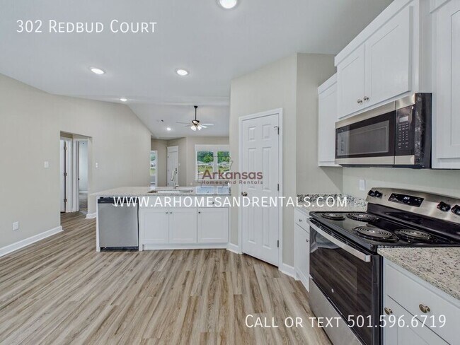 Photo - 302 Redbud Ct