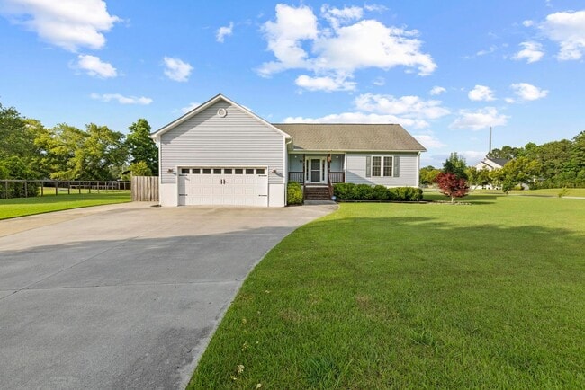 Building Photo - Swansboro Home for Rent!