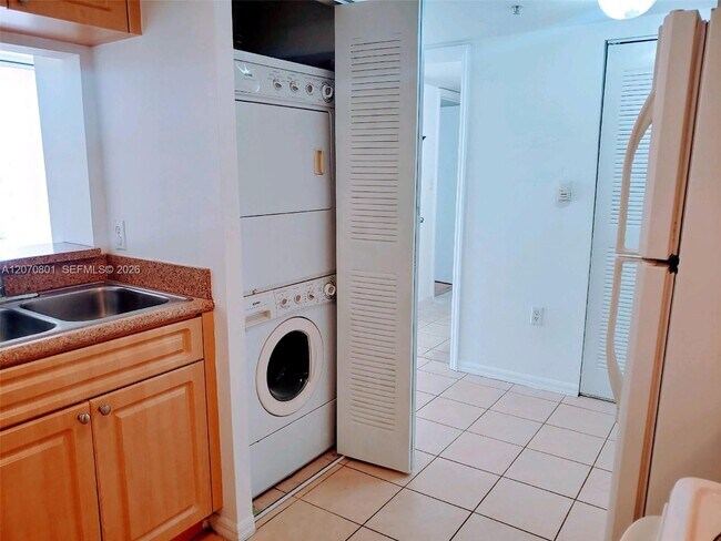 Photo - 102 SW 6th Ave Unit 610