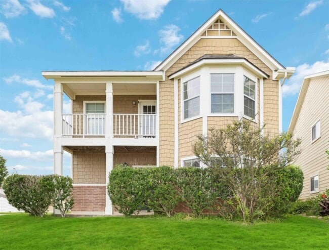 Photo - 20827 Settlers Lake Cir N