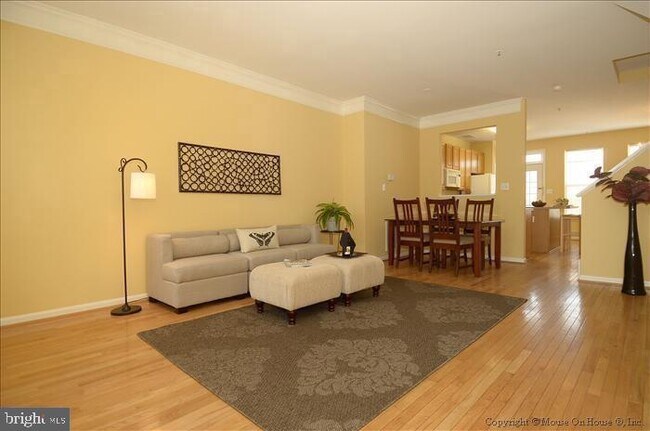 Photo - 52 Golden Ash Way