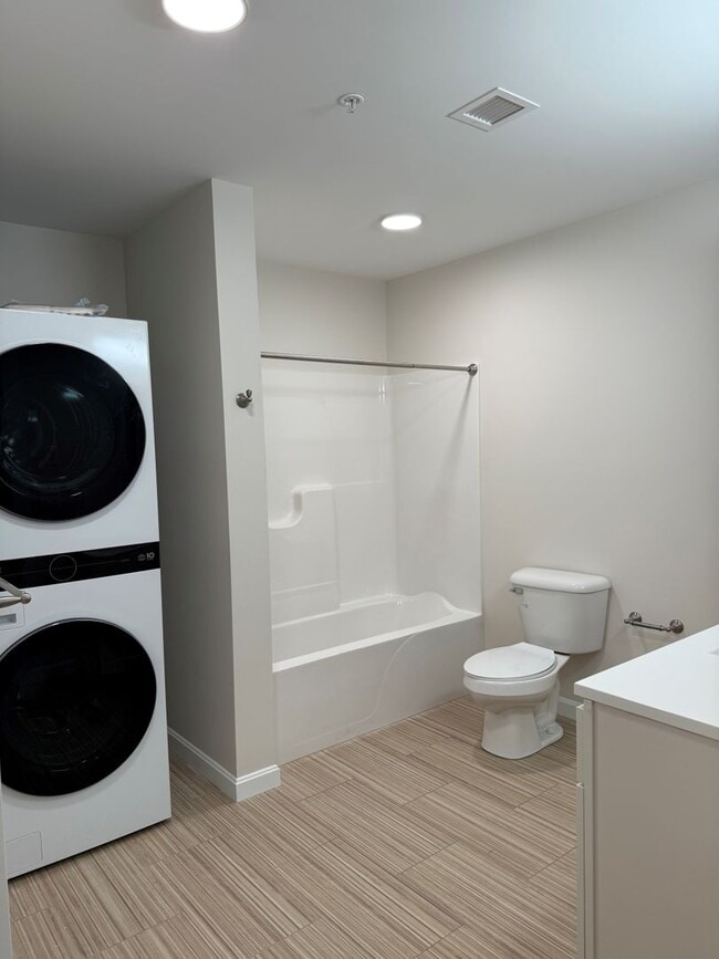 Photo - One Bedroom with Den , so many possibilities! Unit 177-105