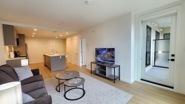 Building Photo - 20078 85 Av Unit B412