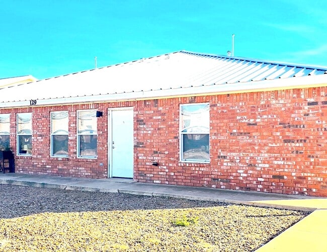 Photo - 129 Townsgate Plaza