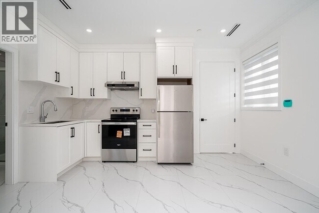 Photo - 4xxx W 28th Ave