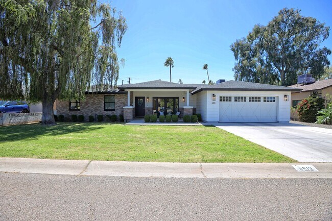 Photo - Beautifully furnished Arcadia Lite Rental Home!