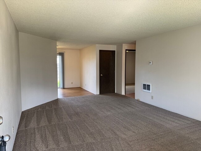 Photo - Great single level 2 bed/1 bath duplex in Thurston!