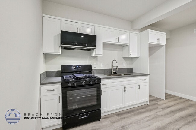 716-722 East 7th Street