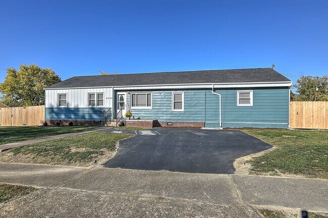 2361 Hiwassee Dr