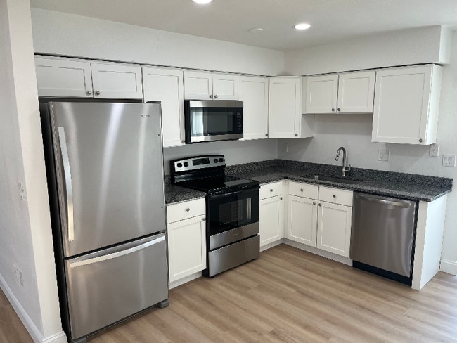Building Photo - 6812 Jackson St Rental
