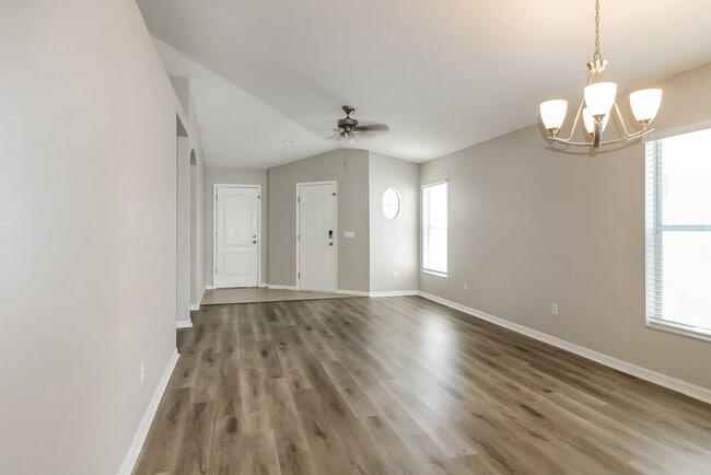 Photo - 18032 Birdwater Dr