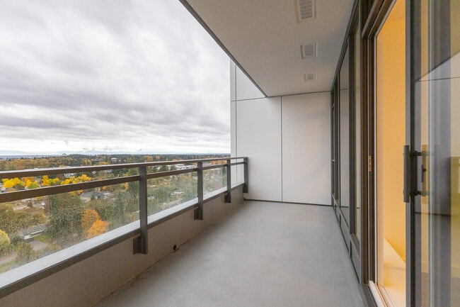 Photo - 13675-1107A 107A Ave