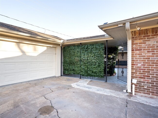 Photo - 9403 Timberside Dr