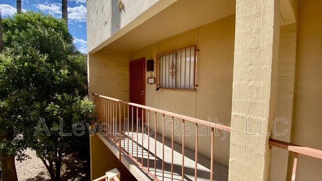 1341 E Fort Lowell Rd  