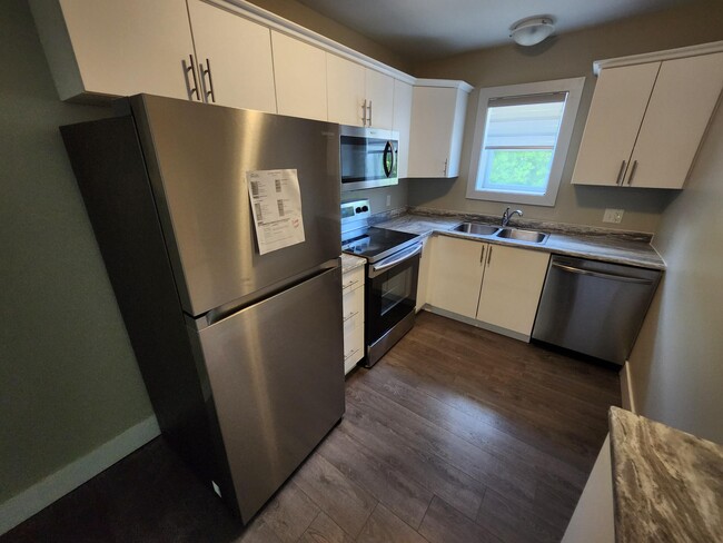 Building Photo - 4 Mitchell St Unit 7