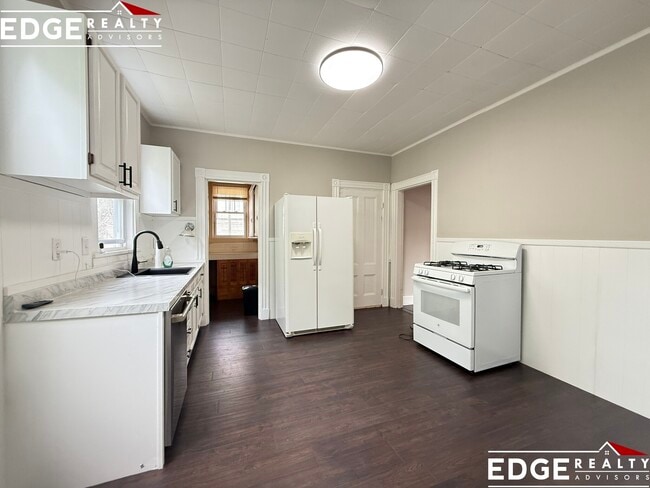 Building Photo - 46 Cushman Rd Unit 1 Rental