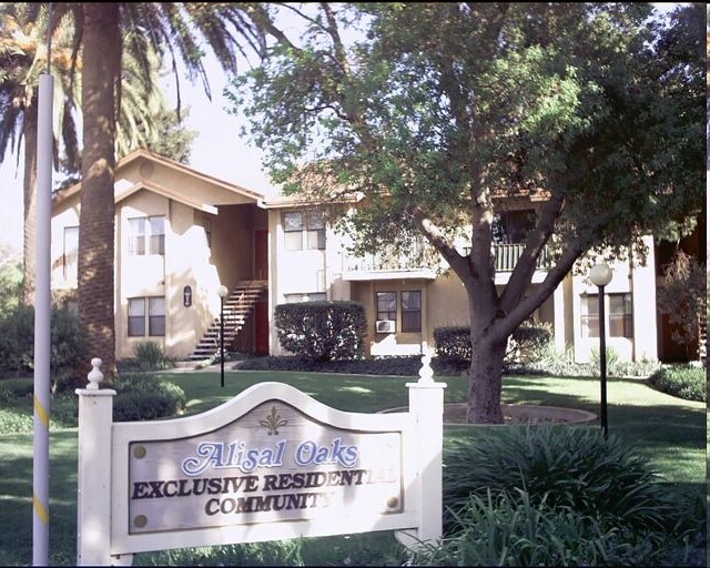 Alisal Oaks Apartments - Alisal Oaks Apartments