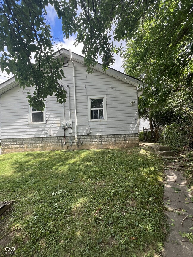 Photo - 854 N Bradley Ave