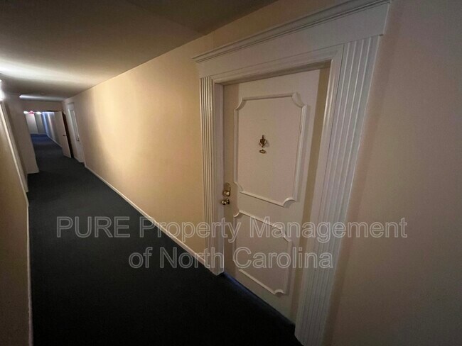 Photo - 1323 Queens Rd Unit 218