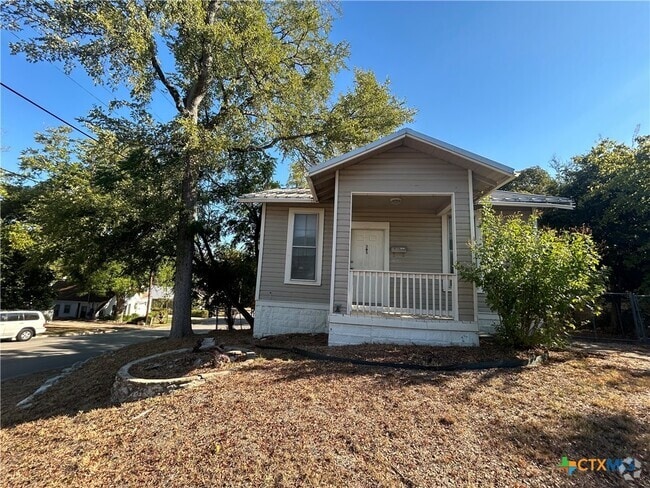Building Photo - 305 S Academy Ave Rental