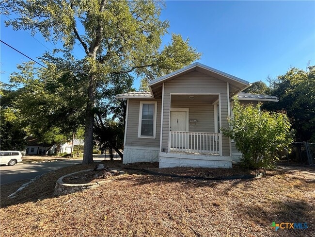 Photo - 305 S Academy Ave House
