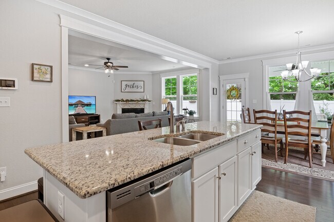 Photo - 4805 Regal Ct