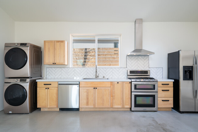 Newly renovated Kitchen - 2200 W Alameda St House