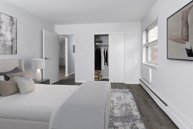 Photo - Chatham on Main