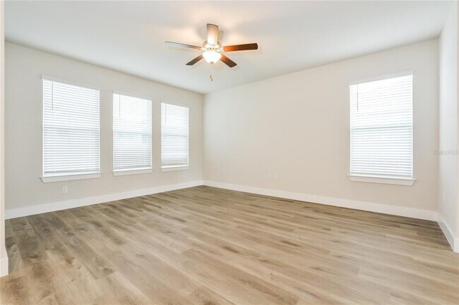 Photo - 352 Whiteheart Dr