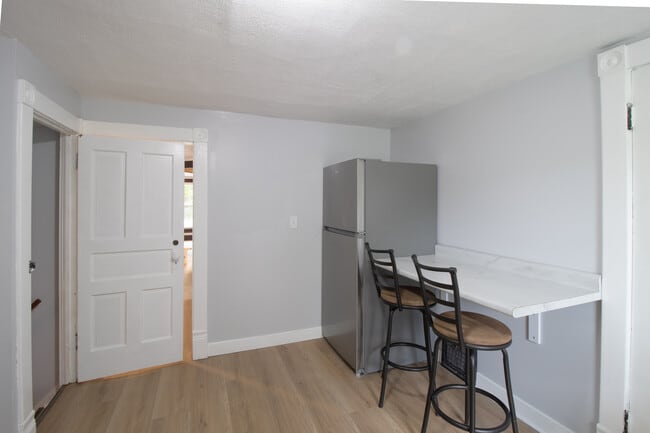 Photo - 265 Duffield Ave Unit 2