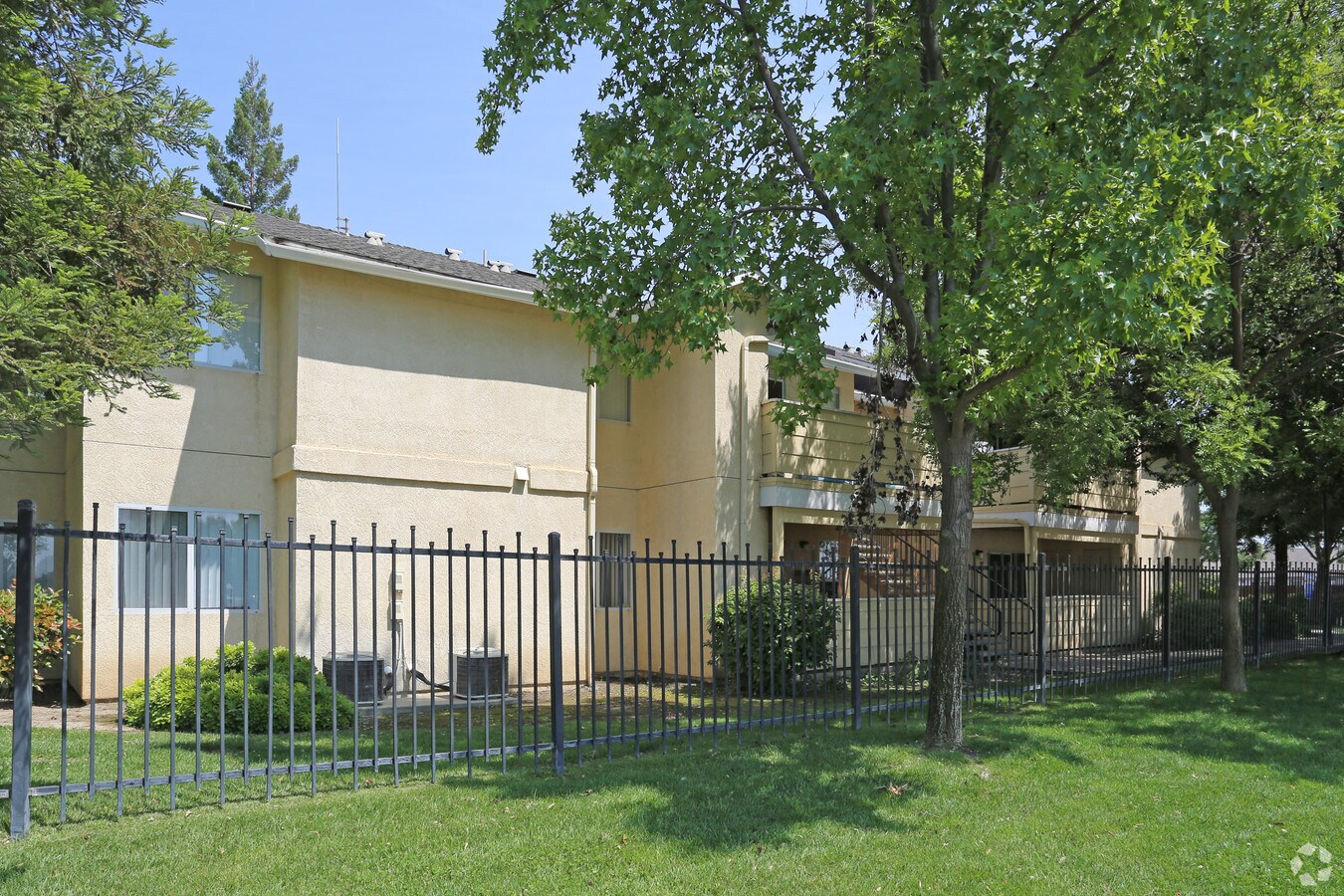 Photo - Mountain View - Porterville