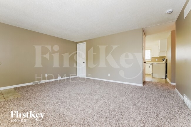 Photo - 5042 N Bellaire Ave