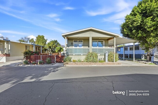 Building Photo - 2700 E Valley Pkwy