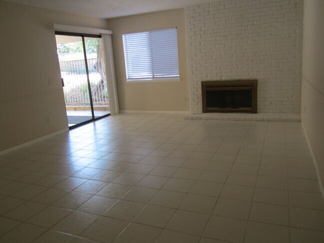 2642 Laramie Rd