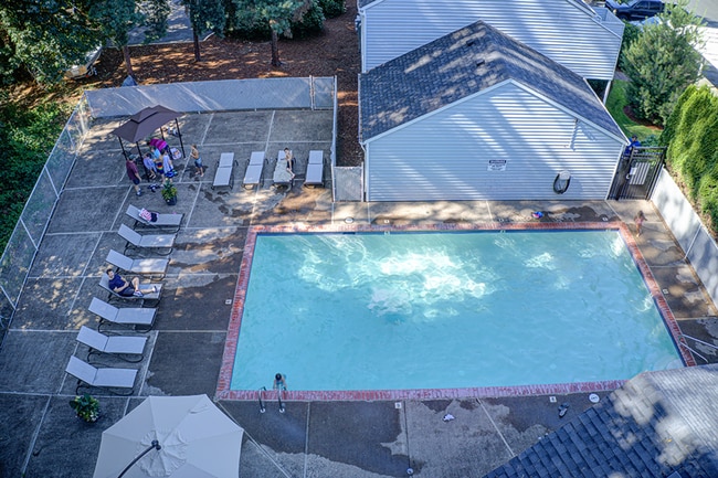 PARKGROVE APARTMENTS