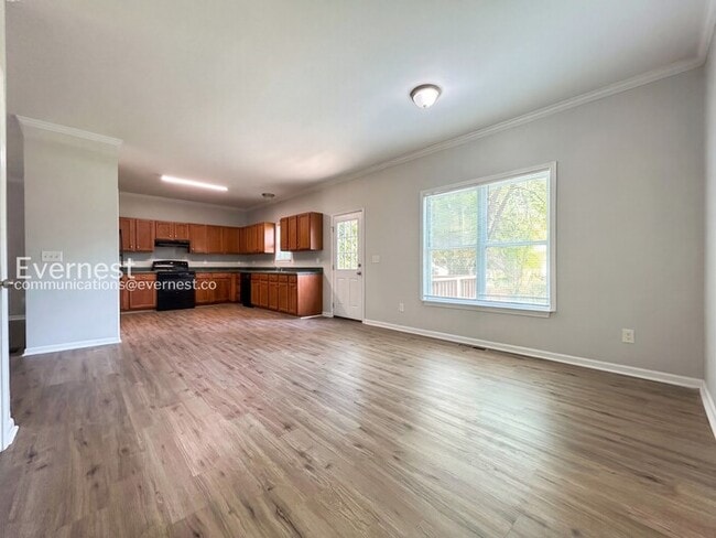 Photo - 841 Ridge Ave NW