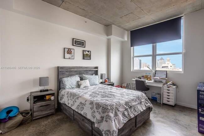 Photo - 133 NE 2nd Ave Unidad 1815