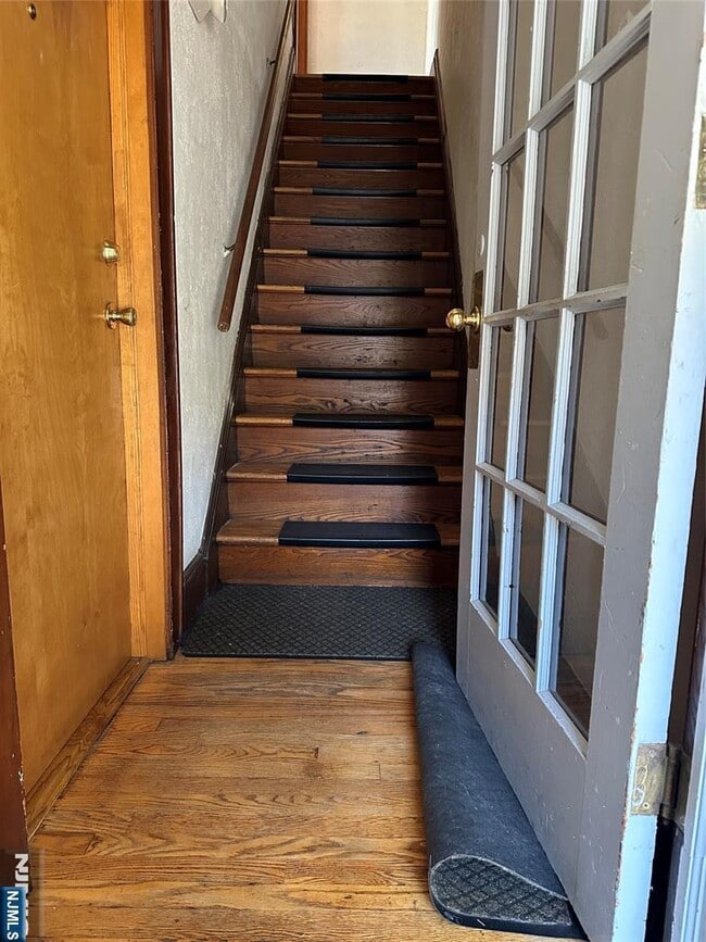 Photo - 142 Rutherford Pl
